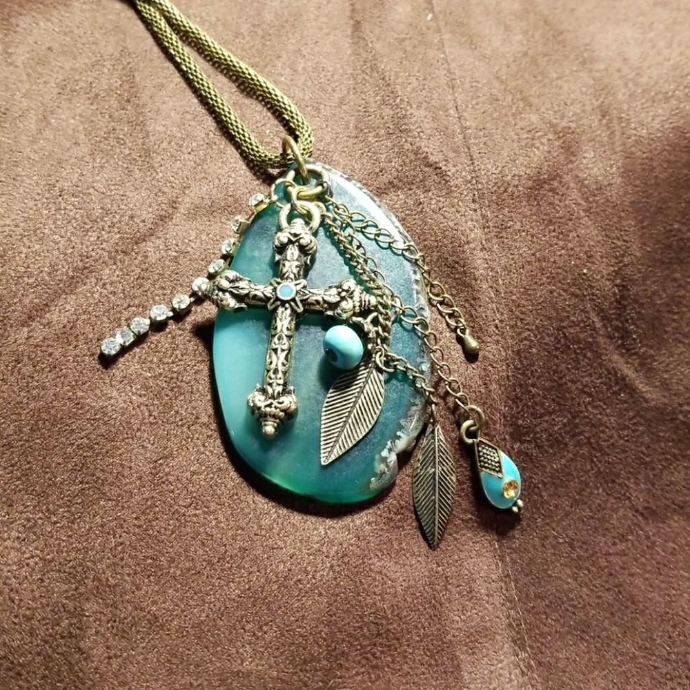 Jewelry - Picture 5 of 5